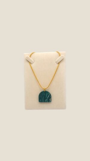 IMG-502a0b7efa4f2ce9425a841fc5685606-V Green Necklace