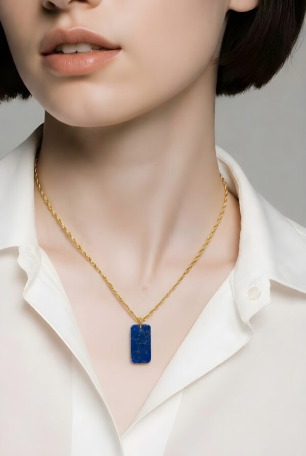 Linea Necklace