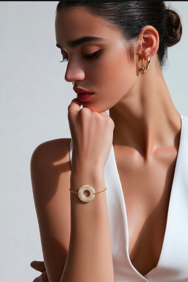 IMG-cd98c7fc9674e788ee644e9176db0610-V Golden Marble