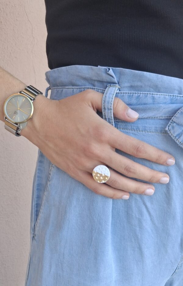 IMG-a38a9613be43cecdabe7ed66f00a5721-V Luna Ring